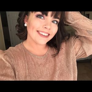 Meet your Posher, Madeline claire